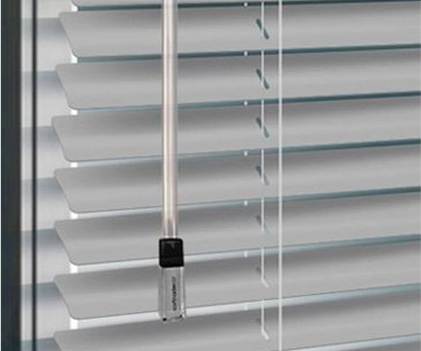 persianas venecianas en Móstoles instaladas por Aluminios Juma